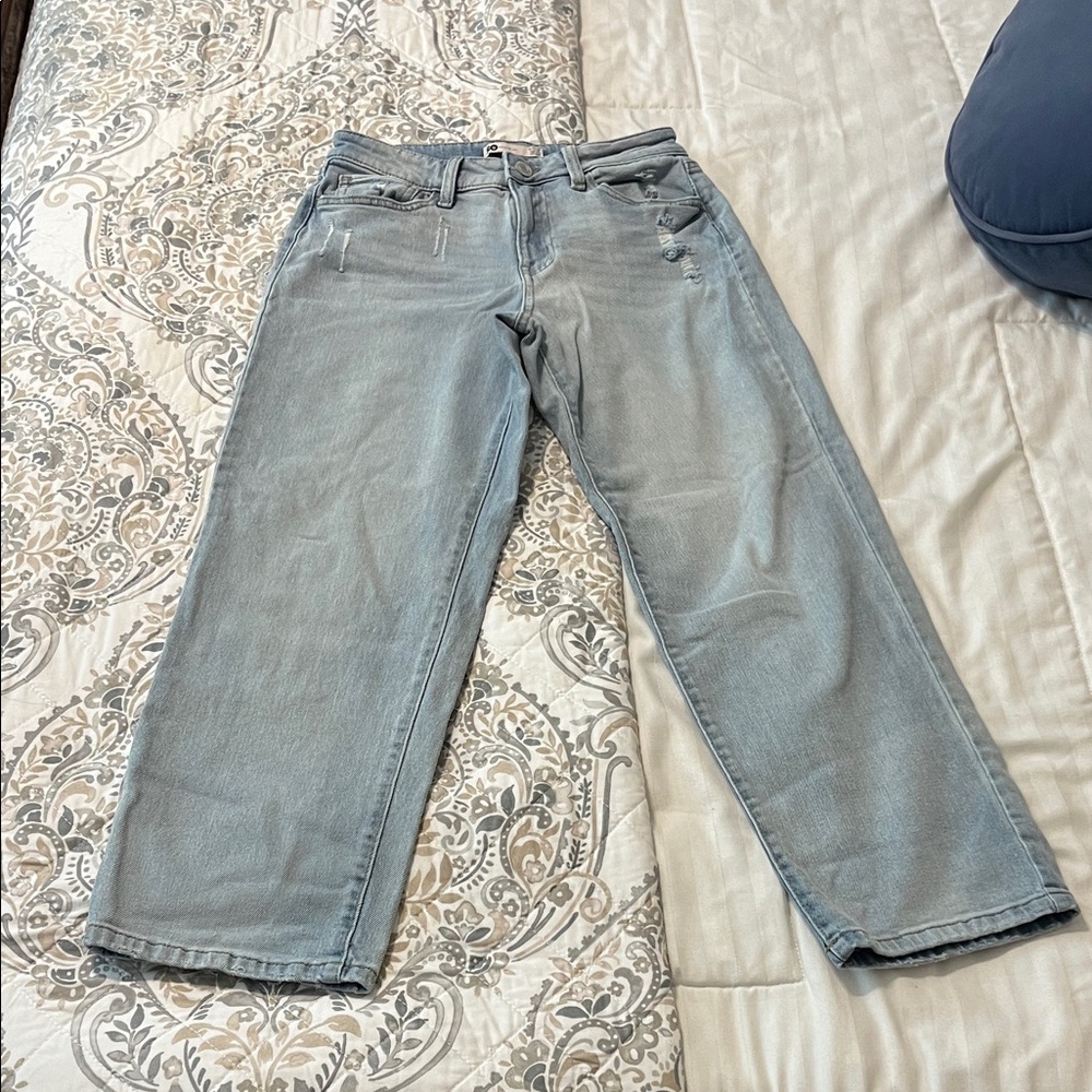 SO Women's Light Blue Straight Leg Jeans